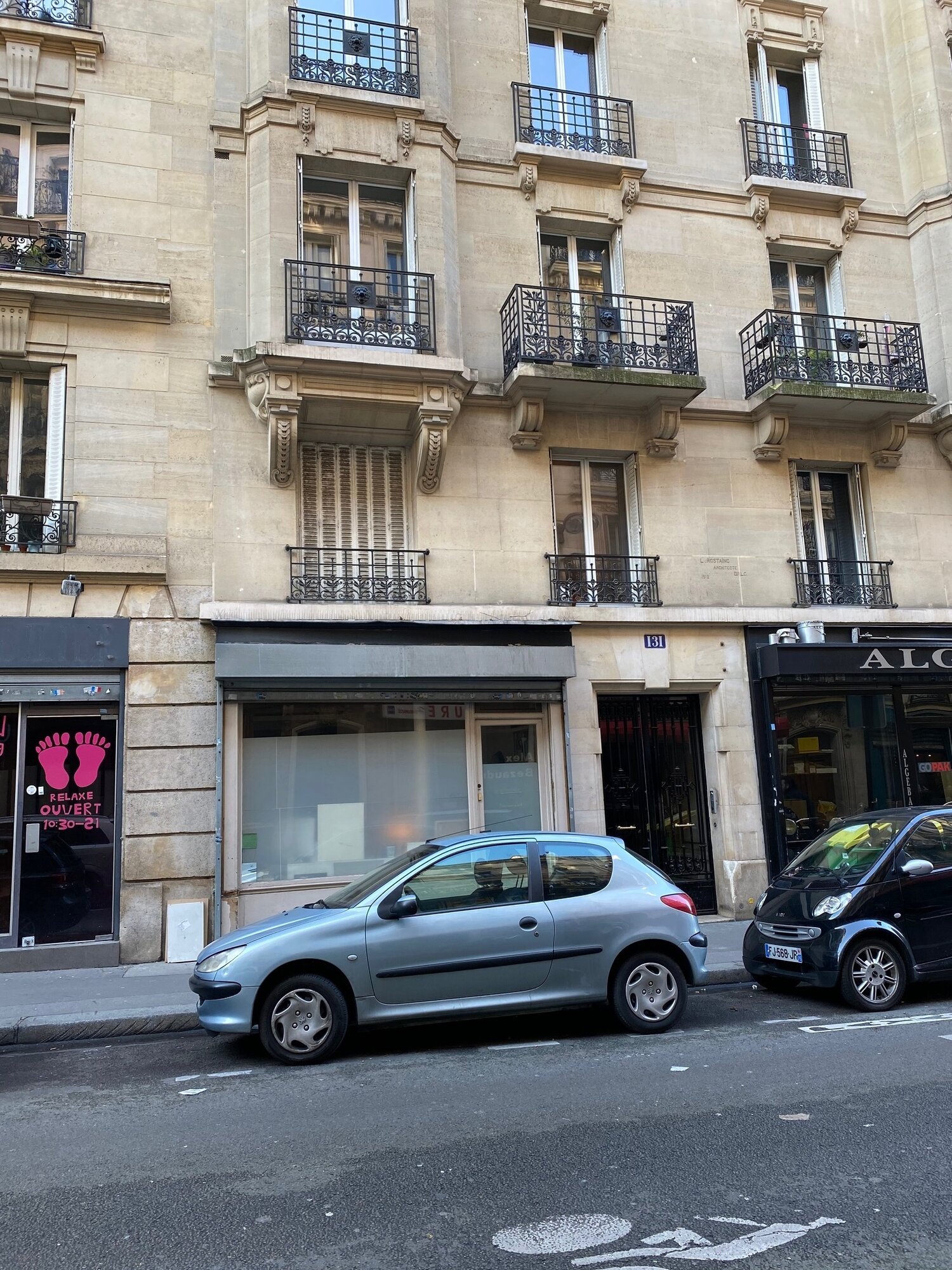Location Boutique open space 45m² Rue Legendre PARIS (75017) 1 300 € / mois HTHC Location Boutique open space 45m² Rue Legendre PARIS (75017) 1 300 € / mois HTHC